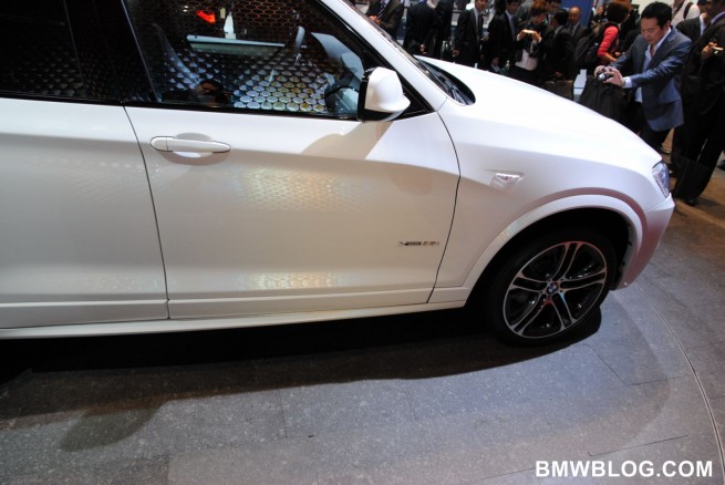 2011-bmw-x3-m-package-3