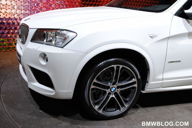 2011-bmw-x3-m-package-35