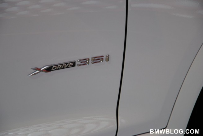 2011-bmw-x3-m-package-4