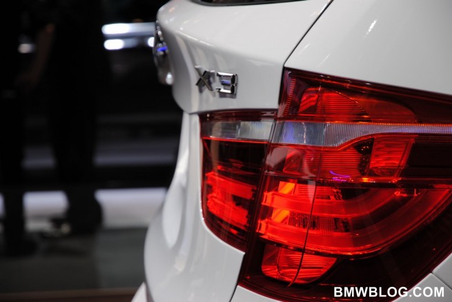 2011-bmw-x3-m-package-46