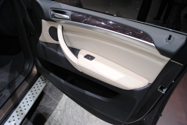2011-bmw-x5-lci-geneva-20