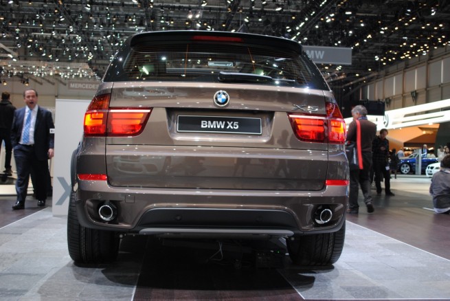2011-bmw-x5-lci-geneva-30