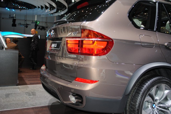 2011-bmw-x5-lci-geneva-33