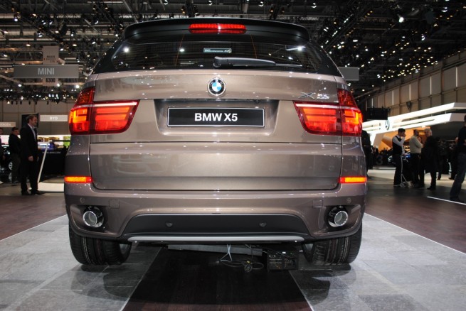 2011-bmw-x5-lci-geneva-39