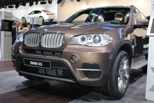 2011-bmw-x5-lci-geneva-9