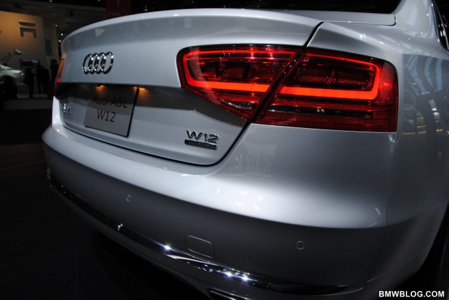 2011-detroit-auto-show-photos-13