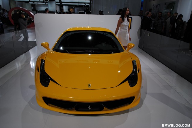 2011-detroit-auto-show-photos-19