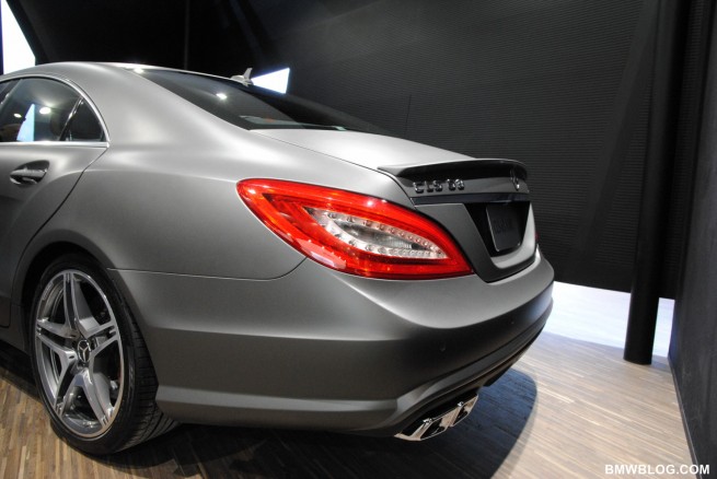 2011-detroit-auto-show-photos-23