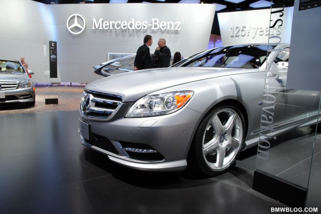 2011-detroit-auto-show-photos-28