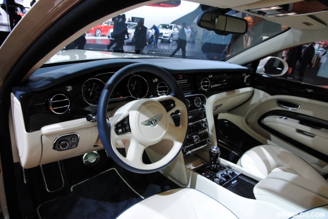 2011-detroit-auto-show-photos-3