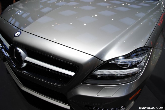 2011-detroit-auto-show-photos-35