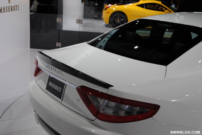 2011-detroit-auto-show-photos-39