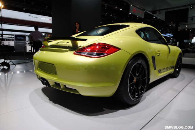 2011-detroit-auto-show-photos-40