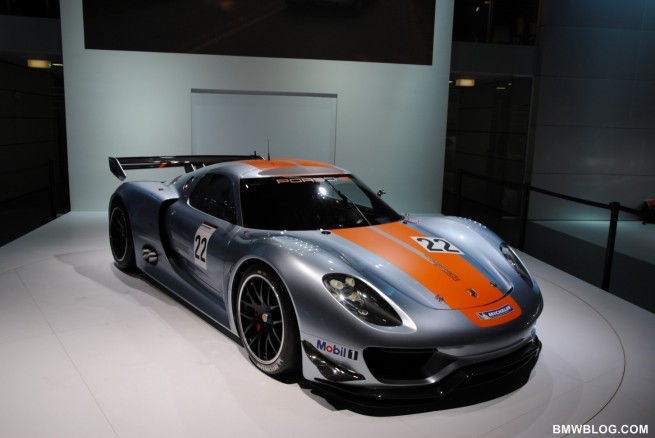2011-detroit-auto-show-photos-52