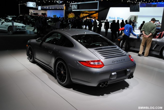 2011-detroit-auto-show-photos-77