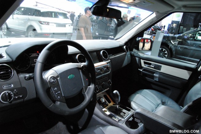 2011-detroit-auto-show-photos-95
