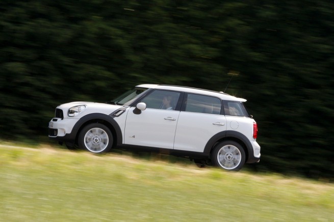 2011-mini-countryman-cooper-s-10
