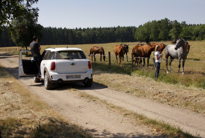 2011-mini-countryman-cooper-s-104