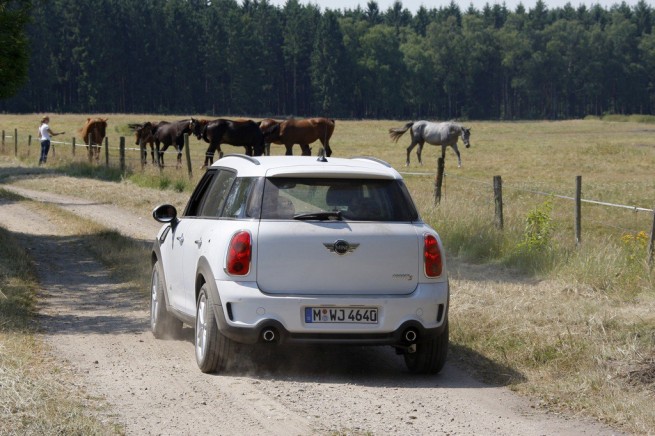 2011-mini-countryman-cooper-s-106