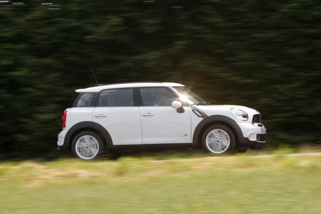 2011-mini-countryman-cooper-s-11
