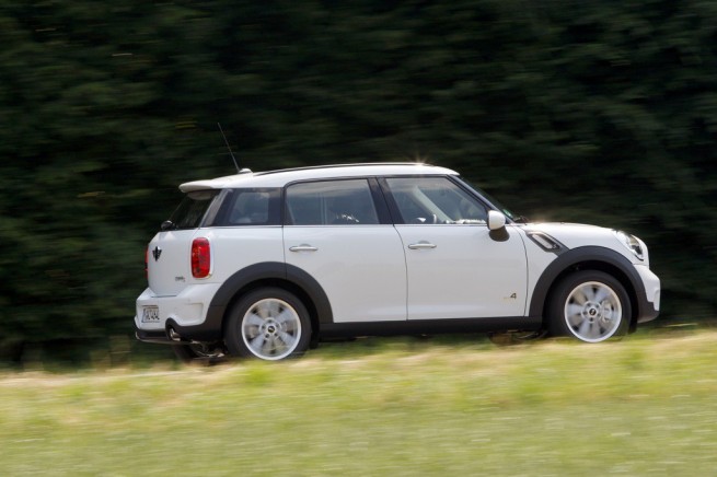 2011-mini-countryman-cooper-s-12
