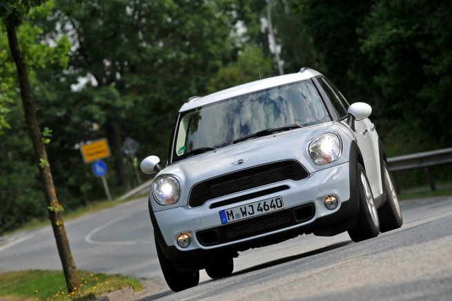 2011-mini-countryman-cooper-s-13
