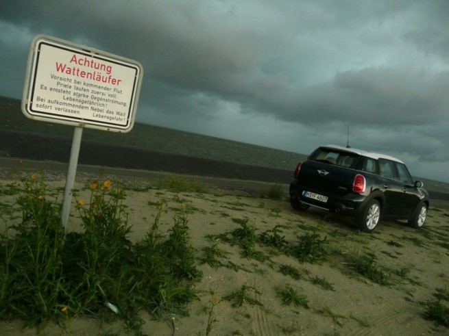 2011-mini-countryman-cooper-s-18