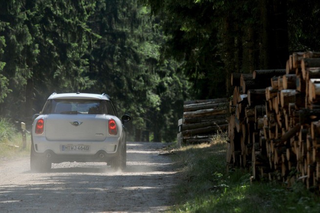 2011-mini-countryman-cooper-s-2