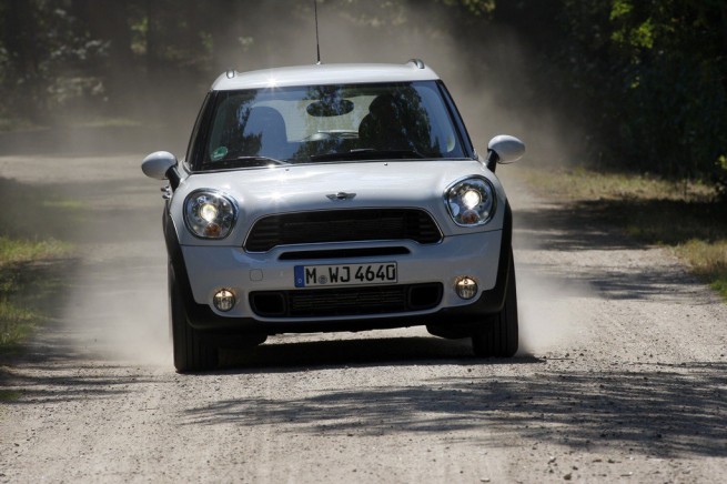 2011-mini-countryman-cooper-s-3