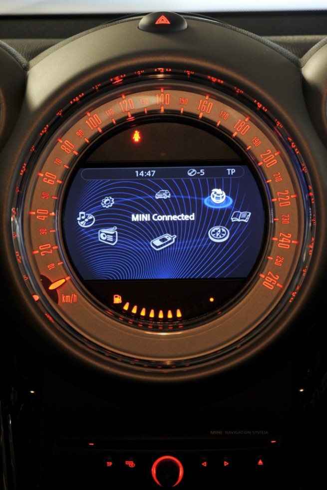 2011-mini-countryman-cooper-s-34