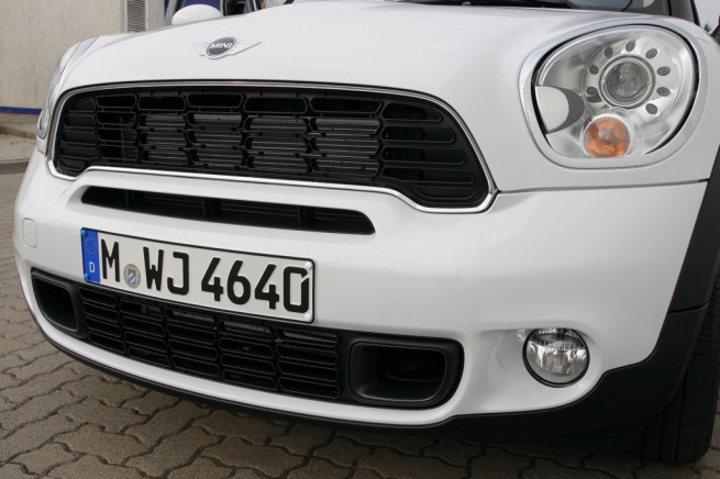 2011-mini-countryman-cooper-s-38