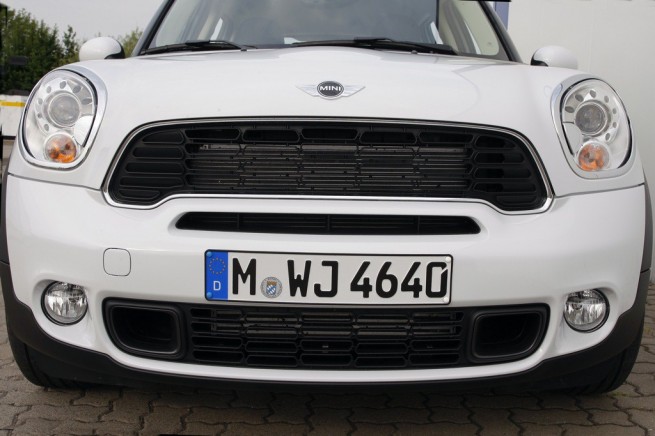 2011-mini-countryman-cooper-s-39