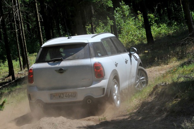 2011-mini-countryman-cooper-s-4