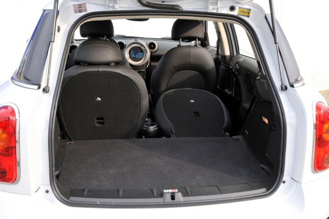 2011-mini-countryman-cooper-s-51