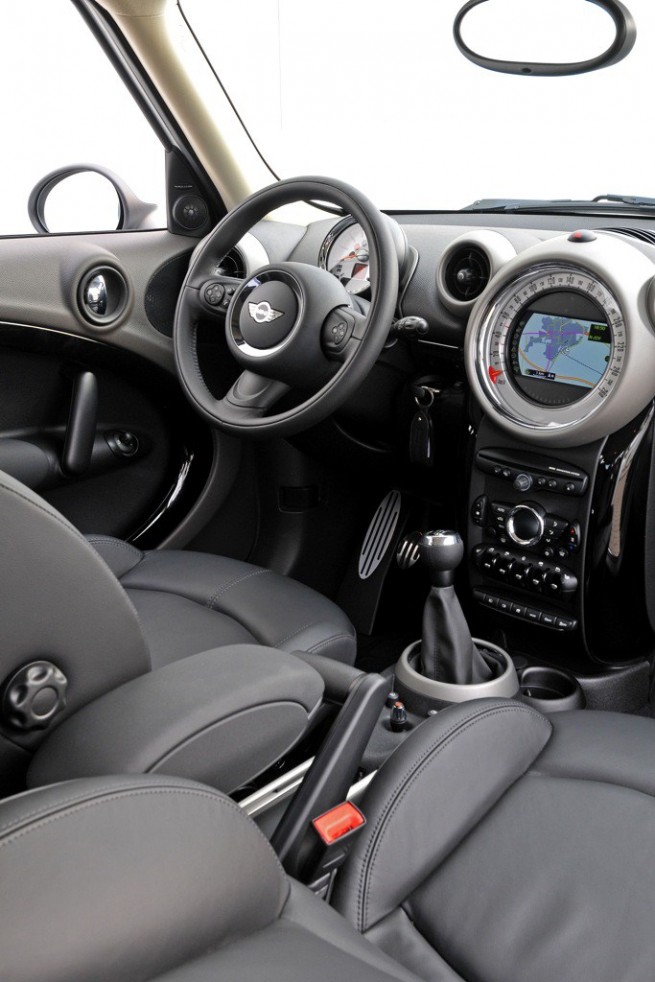 2011-mini-countryman-cooper-s-69