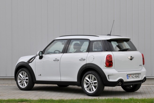 2011-mini-countryman-cooper-s-76