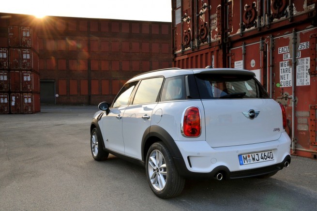 2011-mini-countryman-cooper-s-90