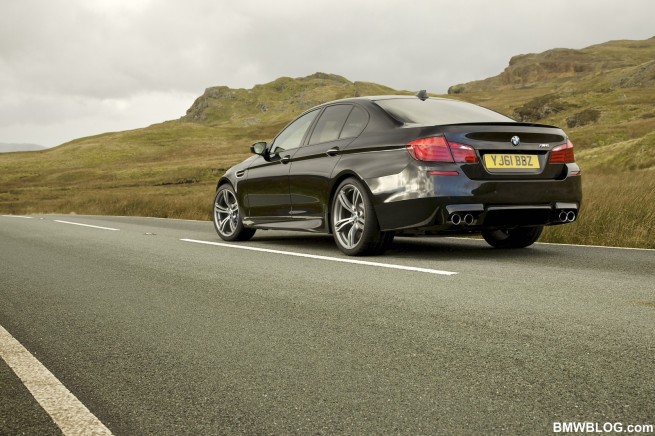 2012-BMW-M5-F10-03