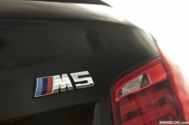 2012-BMW-M5-F10-06