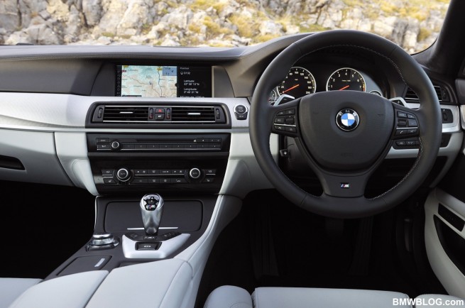 2012-BMW-M5-F10-09
