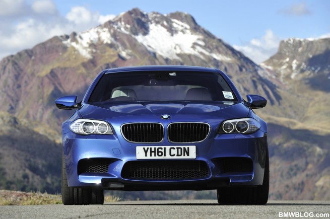 2012-BMW-M5-F10-19