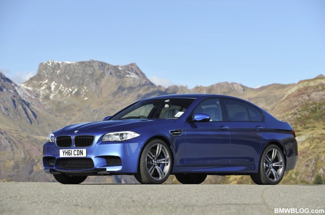 2012-BMW-M5-F10-22