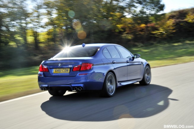 2012-BMW-M5-F10-27