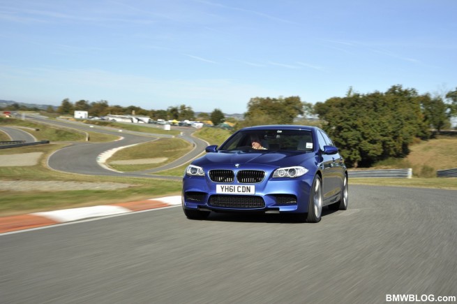 2012-BMW-M5-F10-28