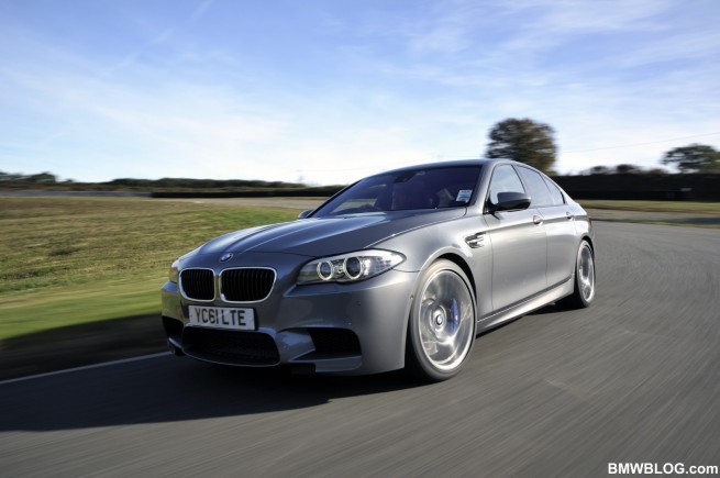 2012-BMW-M5-F10-32
