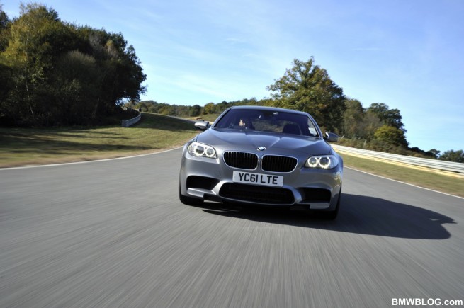 2012-BMW-M5-F10-33