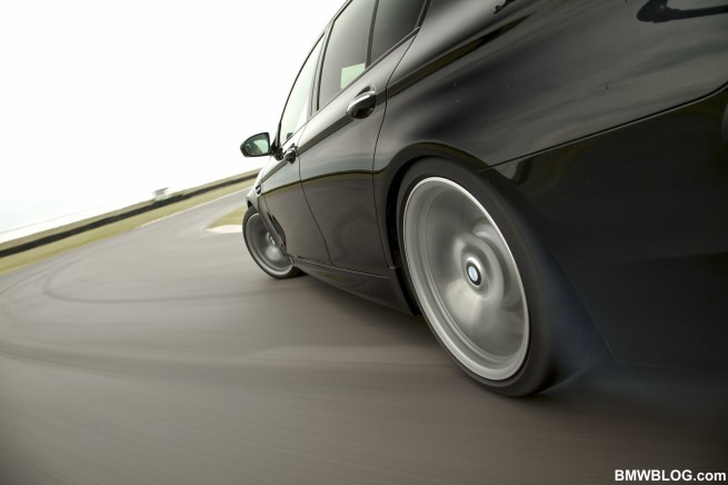 2012-BMW-M5-F10-37