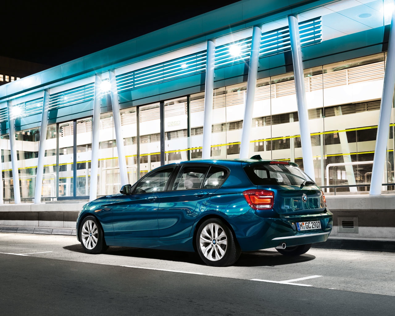 2012-bmw-1-series-wallpaper-4.jpg