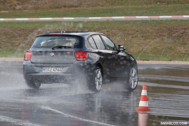 2012-bmw-118i-09