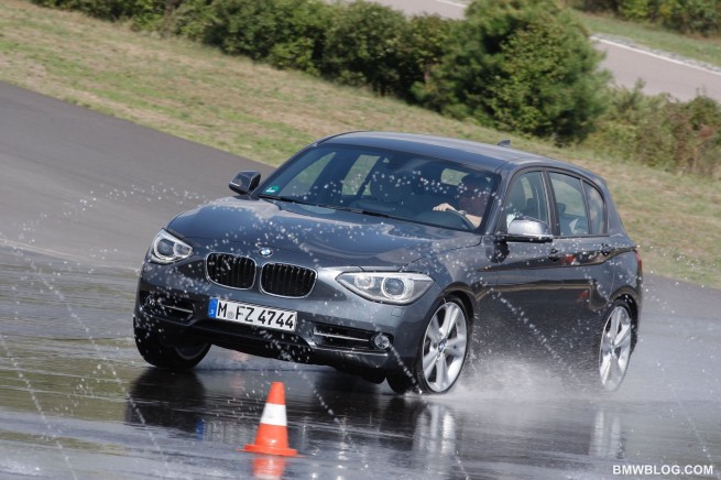 2012-bmw-118i-11